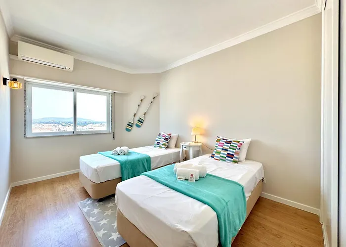 5 By Homing Quarteira